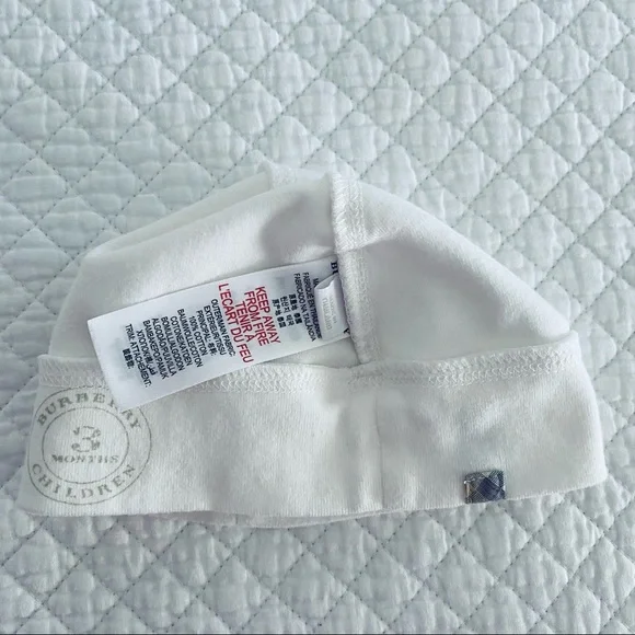 SOLD Burberry Baby Hat Size 3M - Picture 3 of 6
